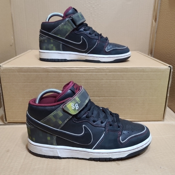 Nike | Shoes | Nike Sb Dunk Mid Nitraid Black | Poshmark